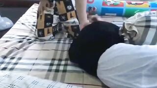 Eg teen trốn học cùng bác bảo vệ vào nhà nghỉ giao lưu môn sinh lí