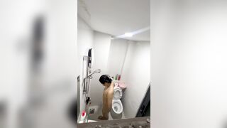 Em gái hàng xóm