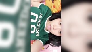 Siêu phẩm em học sinh vú to Khủng, tự quay khoe bạn