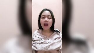 Vú to thủ dâm 159