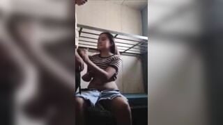 Cảm giác đụ dì họ ở tư thế đứng cảm giác nó sướng gấp bội.