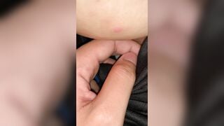Lén qua phòng mò lồn con bạn trong lúc say