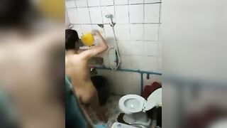 Em vợ tắm 3
