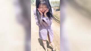 Dâm Nữ Loli mình dây lồn rậm, Lén Lút Public Thủ dâm Nơi đông người rên rỉ
