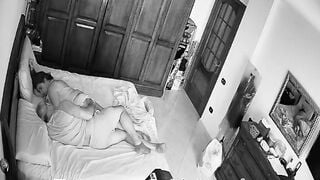 Hack Camera Địt Vợ Già Dâm Vú To