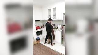 gạ chịch bà chị họ chị có chống cự nhưng không đáng kể