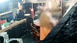 vụ chụ trì bên thái đụ cô gái ở nhà bếp