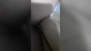 mới lớn mà lông đã đen nhánh thế kia thì dâm lắm