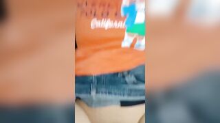 Bà chị dâu mỗi lần ông anh ra ngoài đều ngồi gợi dục gã đụ em chồng như vậy.