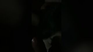 mấy bé mới lớn dễ dụ thật gạ tý là cho hết