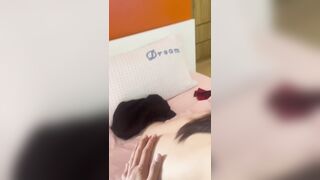 Địt em gái học sinh lớp 10 mới lớn sướng vl ra